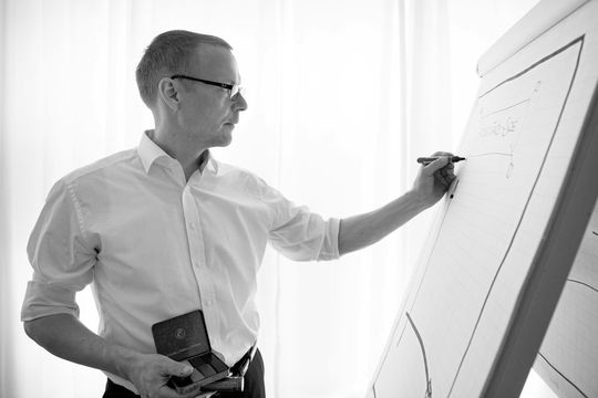Bindung – die einzige Antwort auf Fachkräftemangel: Die Führungsakademie-Sylt bietet in Würzburg (30. Juli bis 1. August ) sowie in Hamburg (13. bis 15. August) ein neues Seminar für Führungskräfte an. Bindung – die einzige Antwort auf Fachkräftemangel: Die Führungsakademie-Sylt bietet in Würzburg (30. Juli bis 1. August ) sowie in Hamburg (13. bis 15. August) ein neues Seminar für Führungskräfte an.