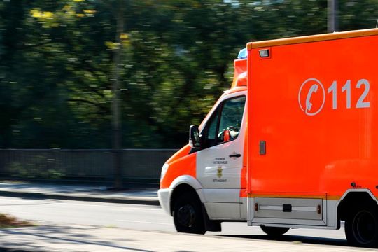 Komplette Tests medizinischer elektrischer Geräte und medizinischer elektrischer Systeme für den Notfalleinsatz nach IEC 60601-1-12 testen. Komplette Tests medizinischer elektrischer Geräte und medizinischer elektrischer Systeme für den Notfalleinsatz nach IEC 60601-1-12 testen.