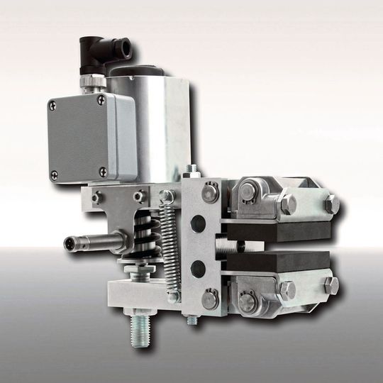 Die elektromagnetischen Scheibenbremsen von Ringspann gibt es auch mit UL- und CSA-Prüfsiegel. Die elektromagnetischen Scheibenbremsen von Ringspann gibt es auch mit UL- und CSA-Prüfsiegel.