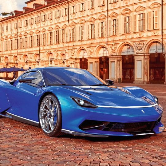 Pininfarina geht unter die Autohersteller. Das erste Modell heißt Battista, benannt nach dem Firmengründer Battista Pininfarina. Pininfarina geht unter die Autohersteller. Das erste Modell heißt Battista, benannt nach dem Firmengründer Battista Pininfarina.