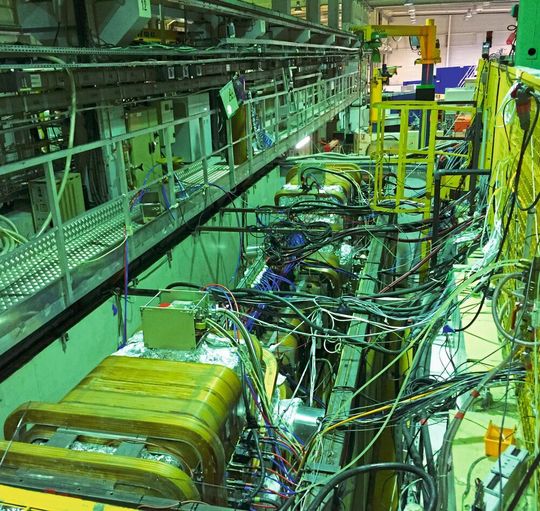 Der Versuchsaufbau für die Neutronenexperimente am Institut Laue-Langevin in Grenoble Der Versuchsaufbau für die Neutronenexperimente am Institut Laue-Langevin in Grenoble