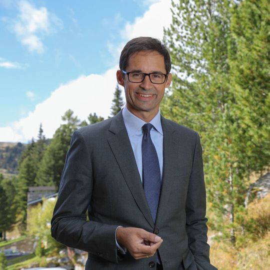 “This expansion underscores Lenzing’s commitment to improve the ecological footprint of the global textile industry”, says Stefan Doboczky, Chief Executive Officer of the Lenzing Group. “This expansion underscores Lenzing’s commitment to improve the ecological footprint of the global textile industry”, says Stefan Doboczky, Chief Executive Officer of the Lenzing Group.