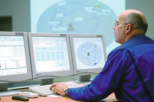 Die Konnektivität, das Einbinden der Pumpe in die zentrale Leittechnik oder die Kommunikation mit anderen Feldgeräten sind wichtige Kriterien für die Wahl einer Pumpe. Betreiber profitieren von der vertieften Transparenz und damit der höheren Verfügbarkeit der Anlage.