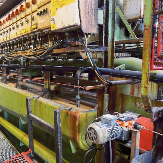 Ungünstige Umgebungsbedingungen für Schaltgeräte: die Flotationsanlagen in der Kaliumchlorid-Gewinnung von K+S im Kaliwerk Neuhof-Ellers. Ungünstige Umgebungsbedingungen für Schaltgeräte: die Flotationsanlagen in der Kaliumchlorid-Gewinnung von K+S im Kaliwerk Neuhof-Ellers.