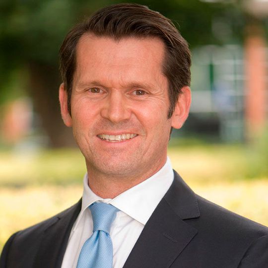 Der Autor: Oliver Schröder ist General Manager DACH, Informatica Der Autor: Oliver Schröder ist General Manager DACH, Informatica