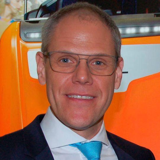 Dr. Henry Puhl wurde bis 2024 als Vorsitzender der Still-Geschäftsführung und Präsident der Kion Operating Unit Still EMEA bestätigt. Dr. Henry Puhl wurde bis 2024 als Vorsitzender der Still-Geschäftsführung und Präsident der Kion Operating Unit Still EMEA bestätigt.