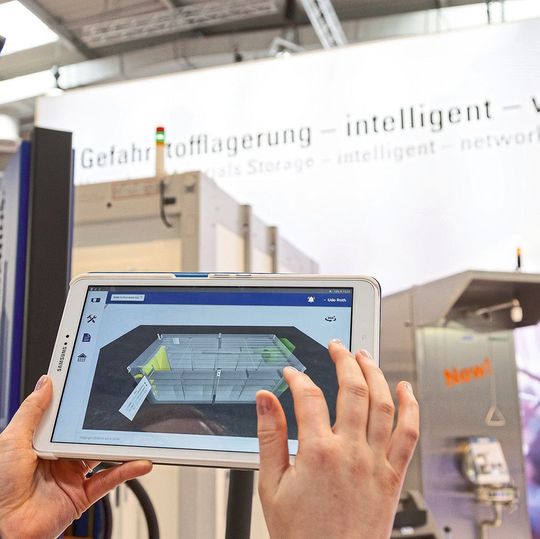 Mit einer neuen App geht Denios den Schritt in die neue Generation der Gefahrstofflagerung. Mit einer neuen App geht Denios den Schritt in die neue Generation der Gefahrstofflagerung.