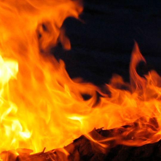 Ob der Brand tatsächlich so aussah oder doch eher ein Schwelbrand, ist unbekannt wie auch die Brandursache. Ob der Brand tatsächlich so aussah oder doch eher ein Schwelbrand, ist unbekannt wie auch die Brandursache.