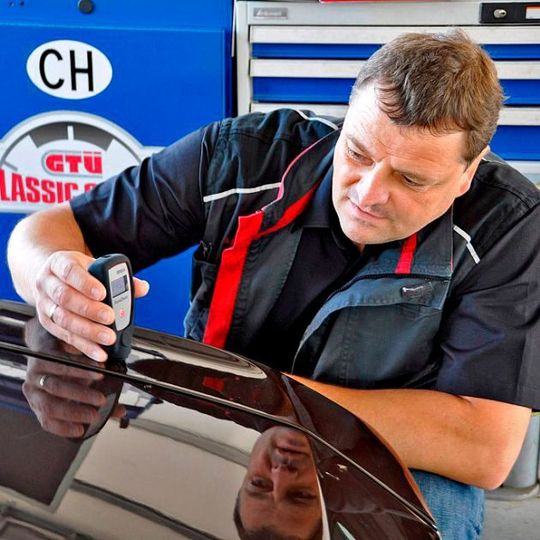 Nicht selten sorgen die bekannte Zustandnote und ihre Ermittlung bei Oldtimern für Diskussionen. Nun soll das System überarbeitet werden. Nicht selten sorgen die bekannte Zustandnote und ihre Ermittlung bei Oldtimern für Diskussionen. Nun soll das System überarbeitet werden.