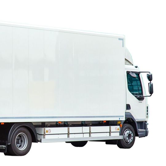Der E-210-LF von Orten Electric-Trucks ist ein umgerüsteter DAF-Diesel-Lkw mit einem Aufbau speziell für den Transport von Textilien. Der E-210-LF von Orten Electric-Trucks ist ein umgerüsteter DAF-Diesel-Lkw mit einem Aufbau speziell für den Transport von Textilien.