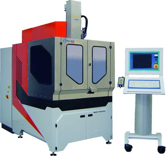 Bild 1: Erodierbohrmaschine Apos 800 CNC mit einem Maschinengestell aus Mineralguss sowie mit neuer Antriebs- und Steuerungstechnik. Bild 1: Erodierbohrmaschine Apos 800 CNC mit einem Maschinengestell aus Mineralguss sowie mit neuer Antriebs- und Steuerungstechnik.