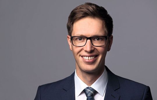 Dirk Firmenich, Global Productmanager, Industrial Controls & Protection Devision, Eaton Industries, erklärt: „Wenn ein Bediensystem von seinem Nutzer lernt, kann das zu einem Innovationssprung bei der deren Gestaltung führen.“