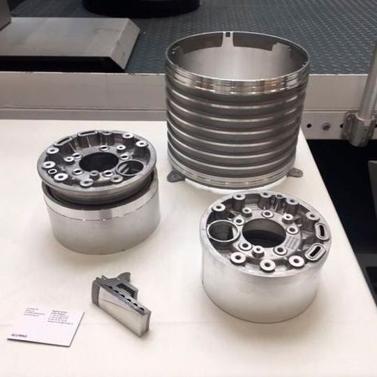 Aluwag AG showed what market potential e-mobility offers the foundry sector. The company casts stratobearings for the Mercedes EQC and Porsche Panamera Hybrid. Aluwag AG showed what market potential e-mobility offers the foundry sector. The company casts stratobearings for the Mercedes EQC and Porsche Panamera Hybrid.