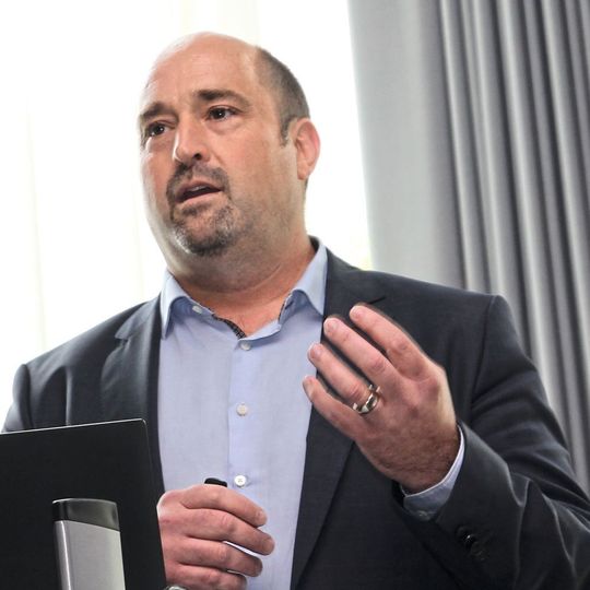 „Mit dem Eplan-Data-Standard werden wir die Qualität der Komponentendaten im Portal signifikant erhöhen“, ist sich Sebastian Seitz, CEO von Eplan, sicher. „Mit dem Eplan-Data-Standard werden wir die Qualität der Komponentendaten im Portal signifikant erhöhen“, ist sich Sebastian Seitz, CEO von Eplan, sicher.