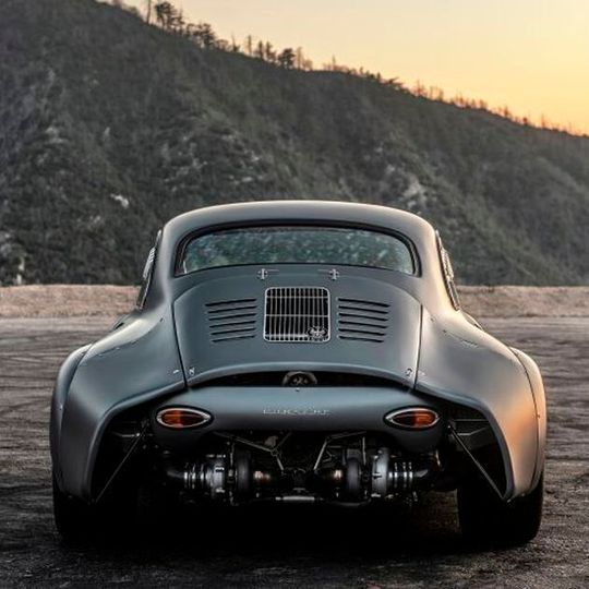 Einen krasseren Umbau eines Porsche 356 als den von Rod Emorys hat die Welt vermutlich noch nicht gesehen. Einen krasseren Umbau eines Porsche 356 als den von Rod Emorys hat die Welt vermutlich noch nicht gesehen.