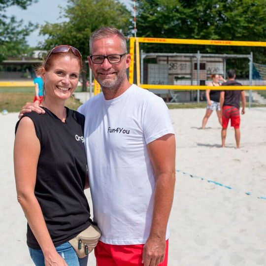 Organisatorin Eva Lehrke (Text & Event) und Heiko Lühr (FUJITSU) freuen sich, dass auch dieses Jahr alle mitspielen. Organisatorin Eva Lehrke (Text & Event) und Heiko Lühr (FUJITSU) freuen sich, dass auch dieses Jahr alle mitspielen.
