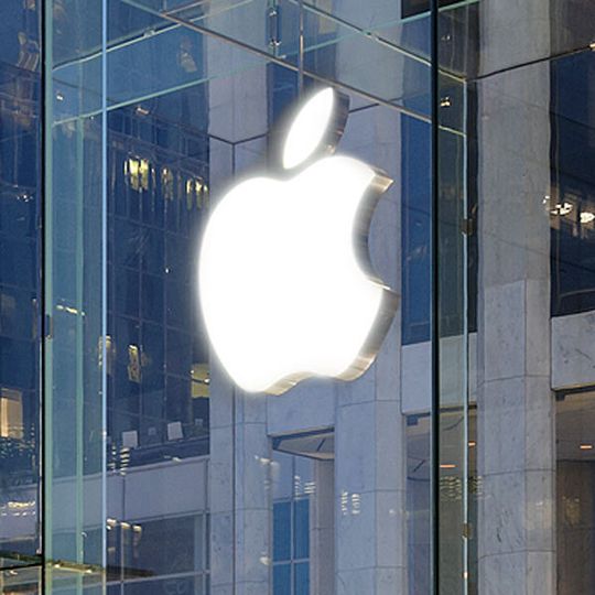 Apple sammelt per Auto derzeit fleißig Daten, denn der Konzern will den Panorama-Dienst „Look Around“ zum Konkurrenten für Googles „Street View“ aufbauen. Apple sammelt per Auto derzeit fleißig Daten, denn der Konzern will den Panorama-Dienst „Look Around“ zum Konkurrenten für Googles „Street View“ aufbauen.