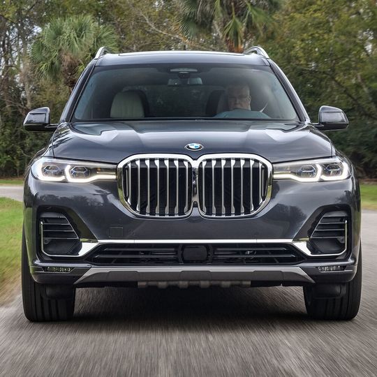 Große SUVs – hier der BMW X7 – sind für Hersteller aus finanzieller Sicht lukrative Modelle. Große SUVs – hier der BMW X7 – sind für Hersteller aus finanzieller Sicht lukrative Modelle.
