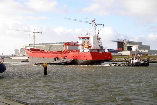 Das Containerschiff Emma — kurz vor der Auslieferung im Dezember 2007 Das Containerschiff Emma — kurz vor der Auslieferung im Dezember 2007