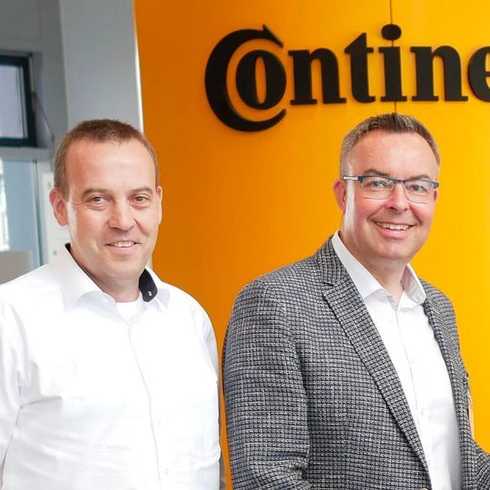 Neue Partner: Stefan Dötsch (links), Verkaufsleiter Independent Aftermarket bei Continental, und Andreas Solibieda, Geschäftsführer Motair Turbolader. Neue Partner: Stefan Dötsch (links), Verkaufsleiter Independent Aftermarket bei Continental, und Andreas Solibieda, Geschäftsführer Motair Turbolader.