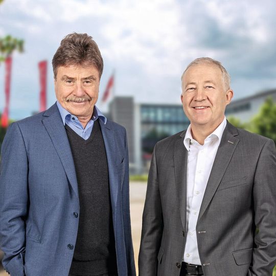 Können zufrieden sein mit dem vergangenen Geschäftsjahr: Verwaltungsratspräsident Karl-Walter Braun (links) und CEO Eugen Elmiger. Können zufrieden sein mit dem vergangenen Geschäftsjahr: Verwaltungsratspräsident Karl-Walter Braun (links) und CEO Eugen Elmiger.
