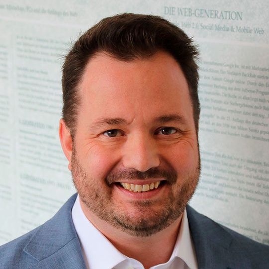 Der Autor: Christian Bernius ist Head of Sales & Marketing CDH-Solutions bei der Uniserv GmbH Der Autor: Christian Bernius ist Head of Sales & Marketing CDH-Solutions bei der Uniserv GmbH