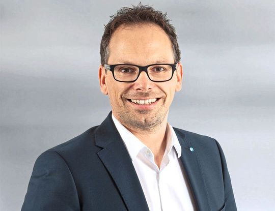Andreas Balfanz, Sales- und Marketing-Direktor bei Komet Medical: „Vor dem Ablauf der Übergangfrist zur MDR müssen die Vertragsverhältnisse zwischen dem OEM und PLM auf den Prüfstand gestellt und die Rechte und Pflichten in einem entsprechenden Vertragswerk neu geregelt werden.“ Andreas Balfanz, Sales- und Marketing-Direktor bei Komet Medical: „Vor dem Ablauf der Übergangfrist zur MDR müssen die Vertragsverhältnisse zwischen dem OEM und PLM auf den Prüfstand gestellt und die Rechte und Pflichten in einem entsprechenden Vertragswerk neu geregelt werden.“