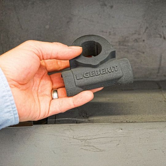 Mit dem 3D-gedruckten Bauteil lässt sich unverzüglich die Funktion und die Haptik des Prototypen evaluieren Mit dem 3D-gedruckten Bauteil lässt sich unverzüglich die Funktion und die Haptik des Prototypen evaluieren