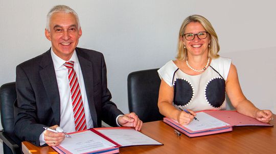 Vizedirektor des ITZBund Wolfgang Cremer mit Generalsekretärin der GWK Inga Schäfer Vizedirektor des ITZBund Wolfgang Cremer mit Generalsekretärin der GWK Inga Schäfer
