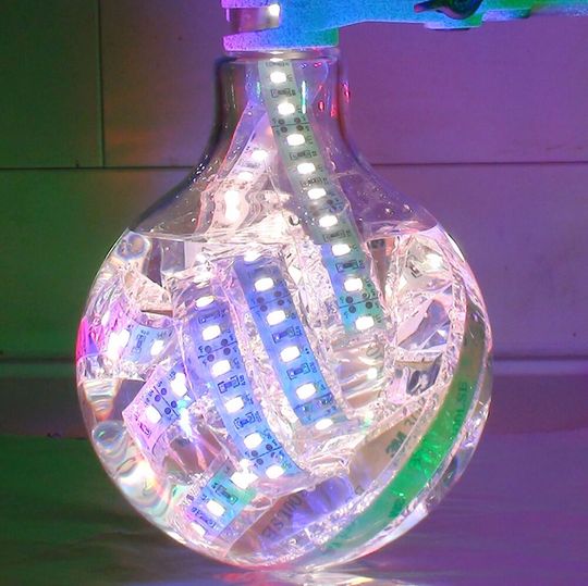 Chemiker verwenden Carbonnitrid als Photokatalysator. Chemiker verwenden Carbonnitrid als Photokatalysator.