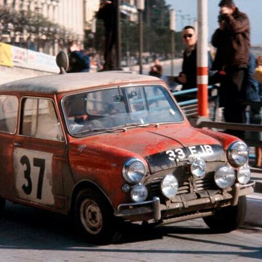 Vom 8. bis zum 11. August feiern Fans 60 Jahre Mini. Ein Roadtrip führt schnurstracks zur Geburtstagsparty in Bristol. Vom 8. bis zum 11. August feiern Fans 60 Jahre Mini. Ein Roadtrip führt schnurstracks zur Geburtstagsparty in Bristol.