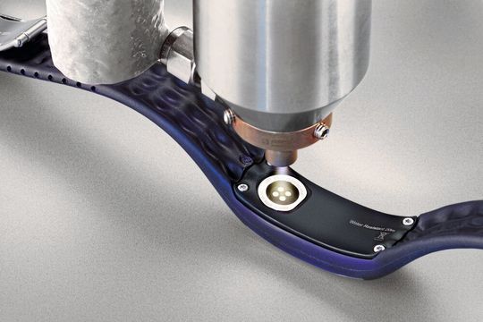 Die Beschichtung Plasma-Seal-Tight erzeugt einen mediendichten Haftverbund und schützt so empfindliche Elektronikbauteile zuverlässig. Die Beschichtung Plasma-Seal-Tight erzeugt einen mediendichten Haftverbund und schützt so empfindliche Elektronikbauteile zuverlässig.