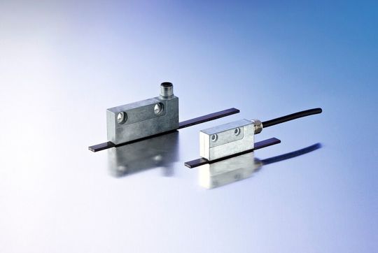 Die Linear-Motor-Feedback-Systeme TTK50S und TTK70S sind nach SIL2 und PL d zertifiziert und unterstützen die Safety-Funktionalität SLS (Safety Limited Speed / sicher begrenzte Geschwindigkeit) in sicheren Antriebsregelungen. Die Linear-Motor-Feedback-Systeme TTK50S und TTK70S sind nach SIL2 und PL d zertifiziert und unterstützen die Safety-Funktionalität SLS (Safety Limited Speed / sicher begrenzte Geschwindigkeit) in sicheren Antriebsregelungen.