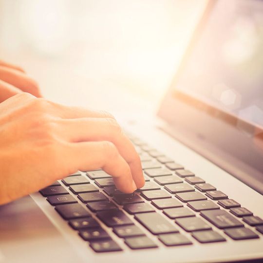 Nordrhein-Westfalen ist derzeit mit dem Portalsystem Gewerbe.NRW ein Vorreiter bei der Online-Gewerbeanmeldung. Nordrhein-Westfalen ist derzeit mit dem Portalsystem Gewerbe.NRW ein Vorreiter bei der Online-Gewerbeanmeldung.