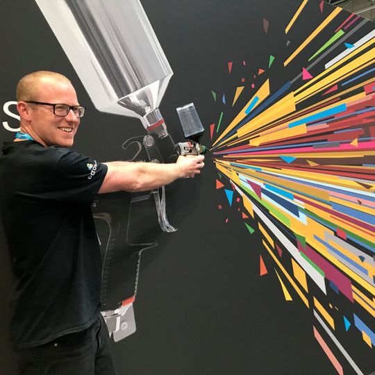 Anthony Fryett ist der erste Finalist beim Body & Paint-Wettbewerb der Automechanika. Anthony Fryett ist der erste Finalist beim Body & Paint-Wettbewerb der Automechanika.