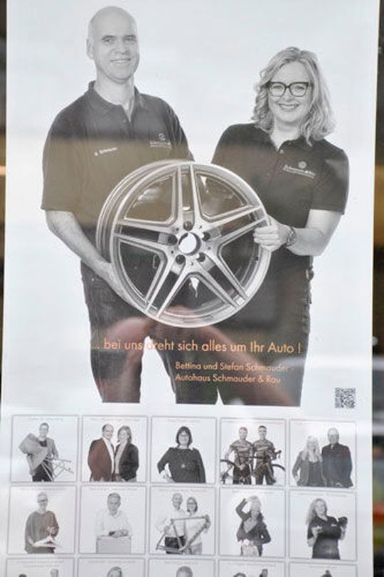 Auch als Werbemodel für die eigene Marke agieren Stefan und Bettina Schmauder. Auch als Werbemodel für die eigene Marke agieren Stefan und Bettina Schmauder.