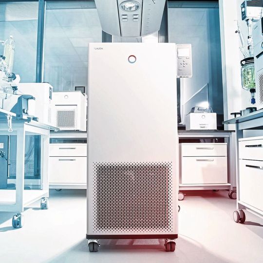 Die Integral-Prozessthermostate heizen und kühlen zuverlässig von -90 bis 320 °C. Mit ihrer hochdynamischen, präzisen Temperaturregelung, der hohen Konnektivität sowie der hohen Pumpenleistung sind die Geräte in vielfältigen Applikationen einsetzbar. Die Integral-Prozessthermostate heizen und kühlen zuverlässig von -90 bis 320 °C. Mit ihrer hochdynamischen, präzisen Temperaturregelung, der hohen Konnektivität sowie der hohen Pumpenleistung sind die Geräte in vielfältigen Applikationen einsetzbar.