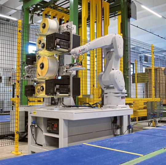 Auf der Fachpack werden individuelle Roboterkennzeichnungssysteme präsentiert. Auf der Fachpack werden individuelle Roboterkennzeichnungssysteme präsentiert.