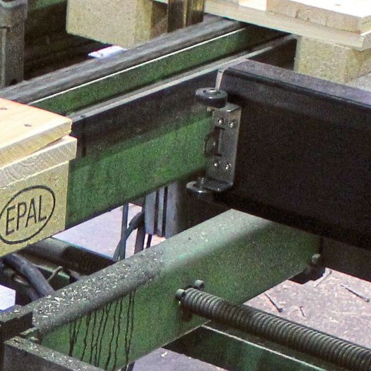 Der Diagraph IJ4000 Großschrift-Inkjet-Drucker wurde von der Epal für die Kennzeichnung von Euro-Paletten zertifiziert. Der Diagraph IJ4000 Großschrift-Inkjet-Drucker wurde von der Epal für die Kennzeichnung von Euro-Paletten zertifiziert.