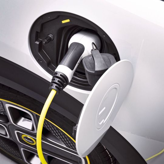 Der erste rein elektrische Mini soll ab November vom Band laufen. Der erste rein elektrische Mini soll ab November vom Band laufen.