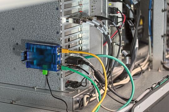 Wiel sie so klein ist, lässt sich die Microwall direkt vor Ort installieren. Wiel sie so klein ist, lässt sich die Microwall direkt vor Ort installieren.