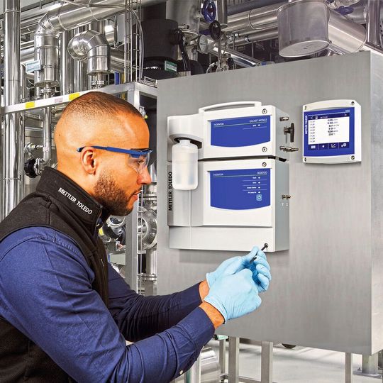 Der Total Organic Carbon-Analyzer von Mettler Toledo ermöglicht kontinuierliche Messungen in Echtzeit in reinem und ultrareinem Wasser. Der Total Organic Carbon-Analyzer von Mettler Toledo ermöglicht kontinuierliche Messungen in Echtzeit in reinem und ultrareinem Wasser.