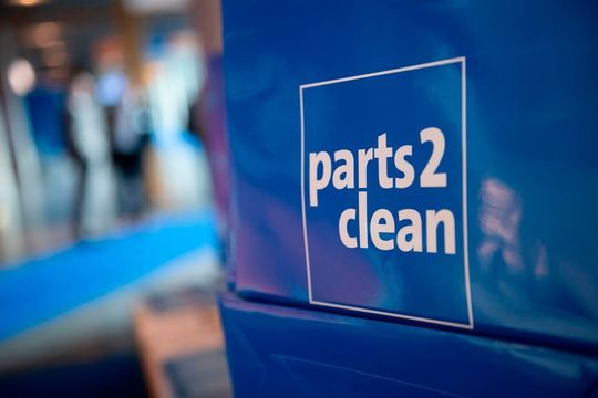 Aktuelle und zukünftige Themen in der industriellen Teile- und Oberflächenreinigung stehen im Mittelpunkt der parts2clean 2019. Aktuelle und zukünftige Themen in der industriellen Teile- und Oberflächenreinigung stehen im Mittelpunkt der parts2clean 2019.