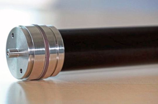 H-CFK heißt ein Werkstoffmix auf Basis von CFK. Das Unternehmen Herbert Hänchen nutzt ihn für die Herstellung von Leichtbau-Hydraulikkomponenten.