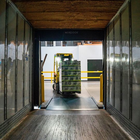 Mit der Integration des Transportleitsystems von Flexus in Intranav sollen Flurförderzeuge präziser gesteuert werden können. Mit der Integration des Transportleitsystems von Flexus in Intranav sollen Flurförderzeuge präziser gesteuert werden können.