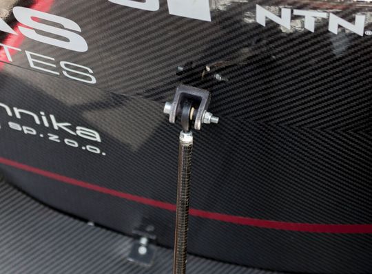 Wartungsfreie igubal Gelenklager aus Tribo-Polymeren finden sich beispielsweise in der Aufhängung der Fahrzeuge.