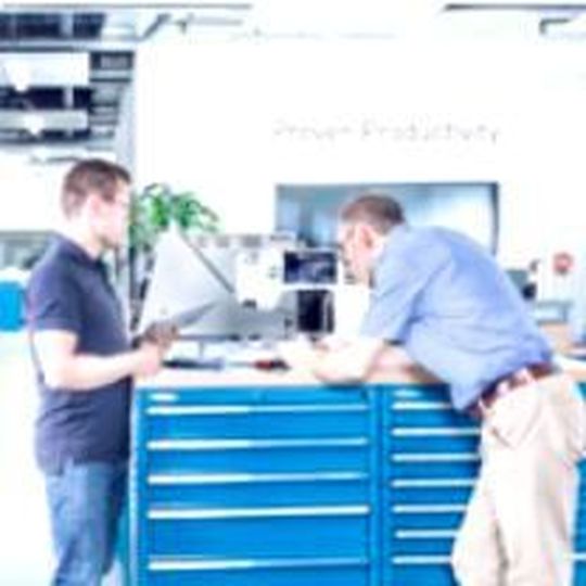 Mit der Veranstaltungsreihe „Tech-Days“ bringen Bossard und KVT-Fastening die Welt der Verbindungstechnik direkt erlebbar ins Unternehmen. Mit der Veranstaltungsreihe „Tech-Days“ bringen Bossard und KVT-Fastening die Welt der Verbindungstechnik direkt erlebbar ins Unternehmen.