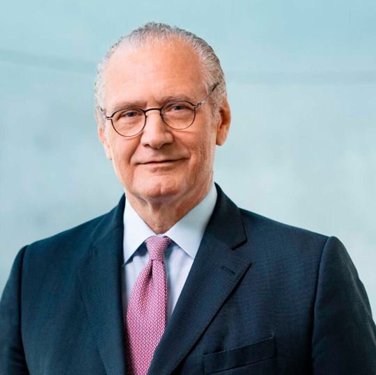 “For the full year 2019, we continue to assume growth for the Group key figures”, says Stefan Oschmann, Chairman of the Executive Board and CEO of Merck. “For the full year 2019, we continue to assume growth for the Group key figures”, says Stefan Oschmann, Chairman of the Executive Board and CEO of Merck.