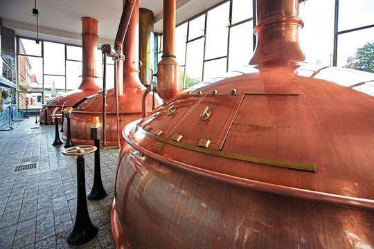 Abb.1: Die Kupferkessel der Koblenzer Brauerei Abb.1: Die Kupferkessel der Koblenzer Brauerei