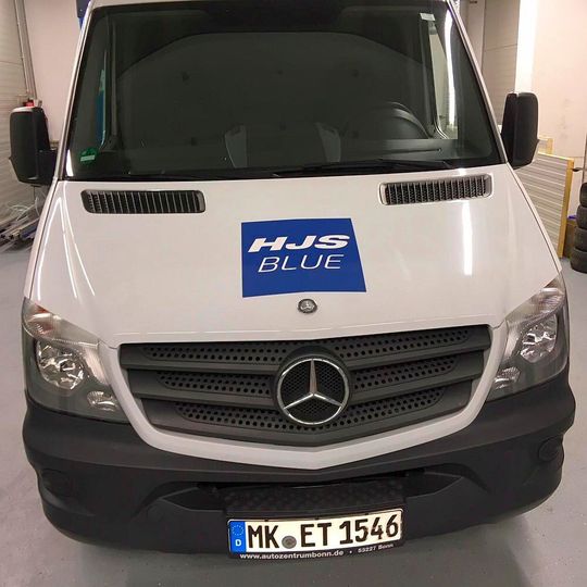 HJS hat sein Nachrüstsystem zuerst für den Mercedes-Benz Sprinter entwickelt. HJS hat sein Nachrüstsystem zuerst für den Mercedes-Benz Sprinter entwickelt.